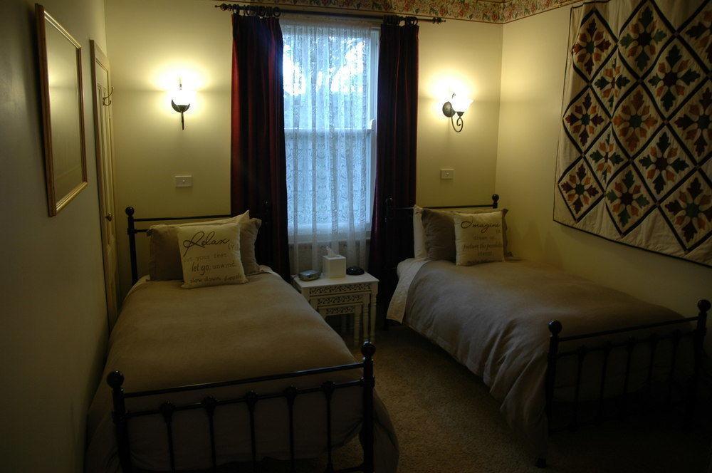 Heytesbury House Bed & Breakfast Cobden Eksteriør bilde